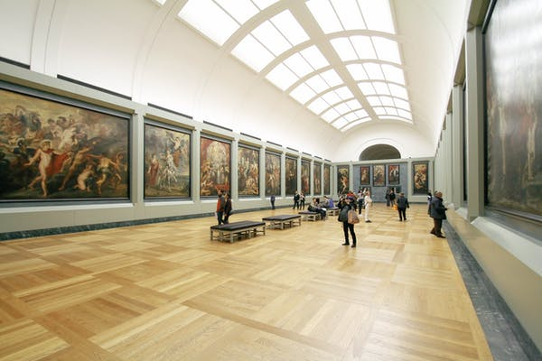 Don’t Ignore These Simple Museum Etiquette Rules While You Are There for Comfort of Others